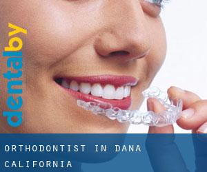 Orthodontist in Dana (California)