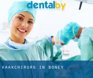 Kaakchirurg in Boney
